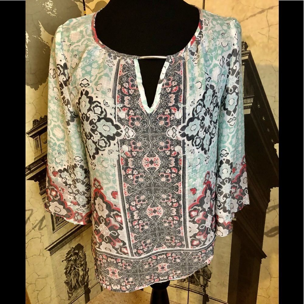 Beautiful blouse by New Directions in size small